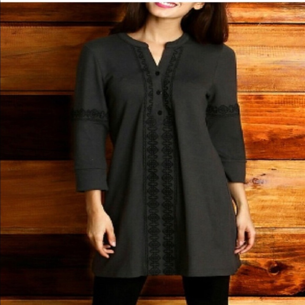 Lovely charcoal top